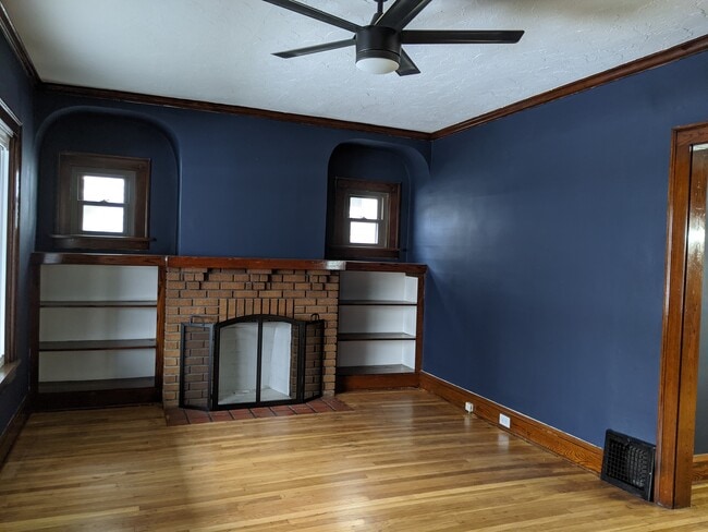 Building Photo - 2127 Bunts Rd
