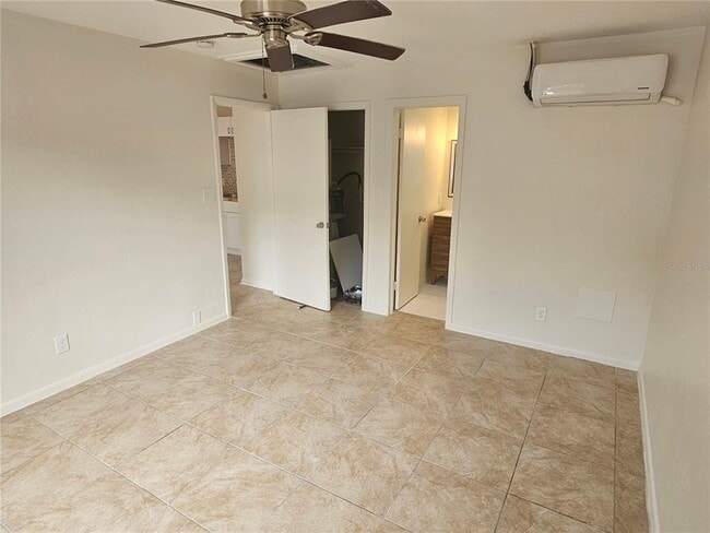 Building Photo - 655 7th Ave N