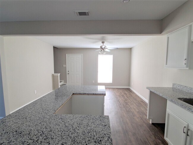 Building Photo - 1960 Upland Dr