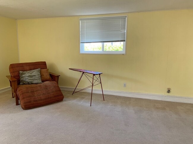 Building Photo - 3-Bed, 2-Bath Home on Large Lot in Prime San Diego Location