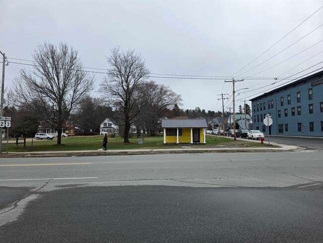 Building Photo - 96 N Main St