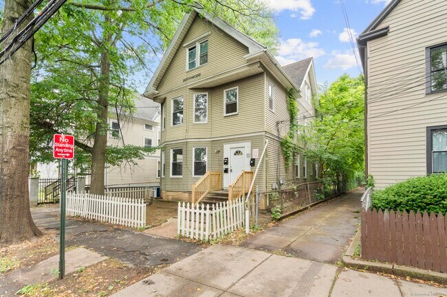 Building Photo - 260 Orchard St