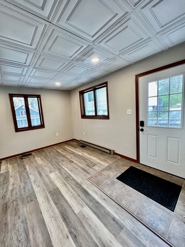 Building Photo - Charming Allison Park 3-bedroom, 1.5-bath ...