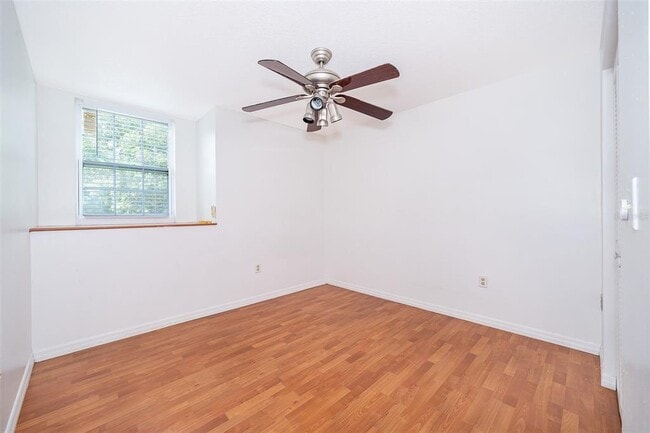 Building Photo - 3135 Enclave Ct