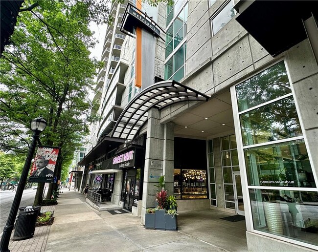 Building Photo - 923 Peachtree St NE