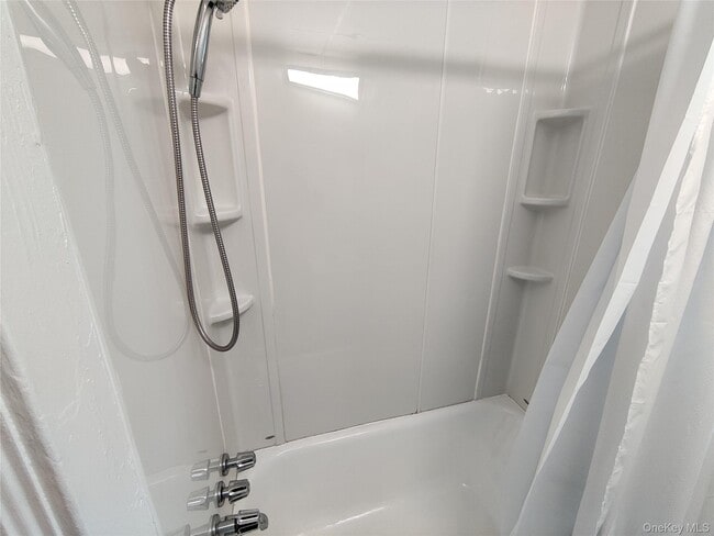 Building Photo - 98 Montgomery St