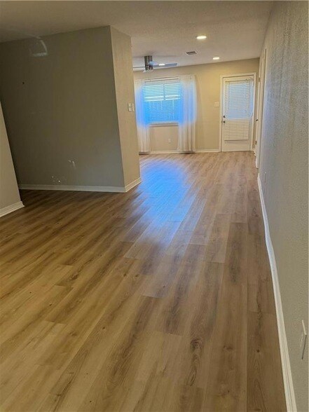 Building Photo - 1101 Field Ave