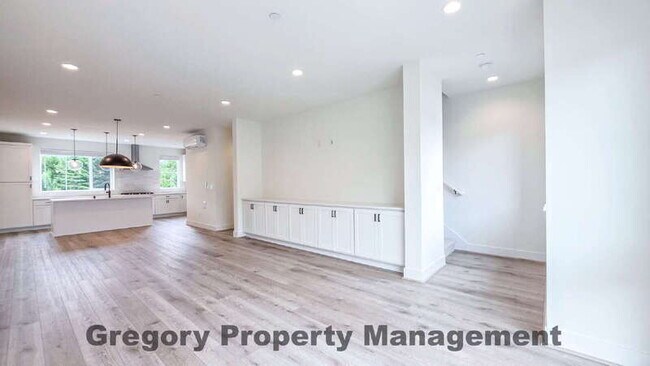 Building Photo - 17569 133rd Ln NE