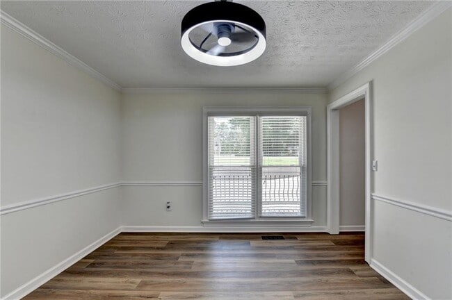 Building Photo - 1530 Plunketts Rd