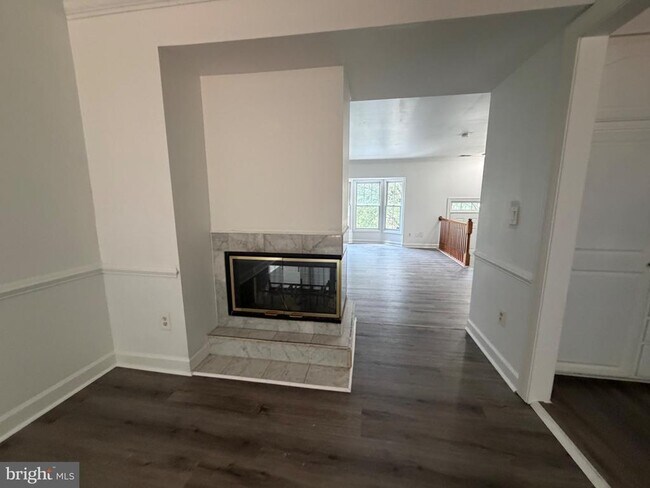 Building Photo - 4009 Dogberry Ln