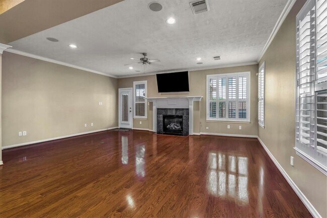 Building Photo - 1524 Birdsall St
