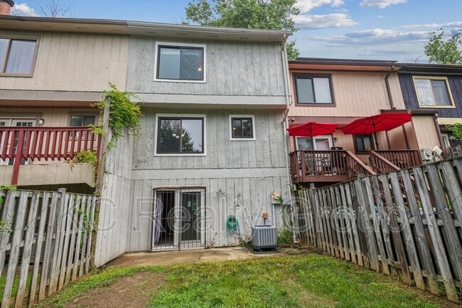 Building Photo - 12043 Hallandale Terrace