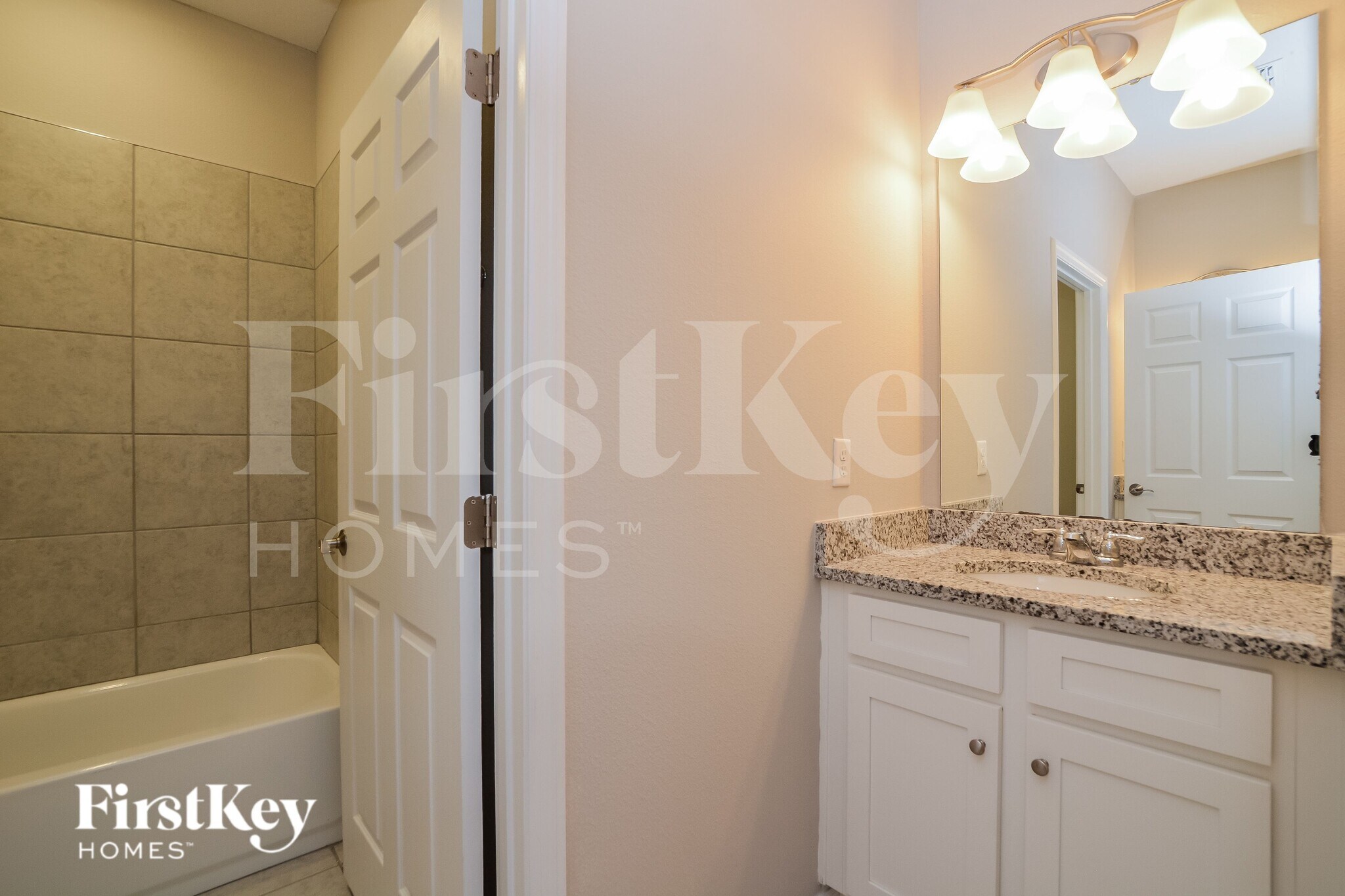 Building Photo - 1250 Ponca Rd