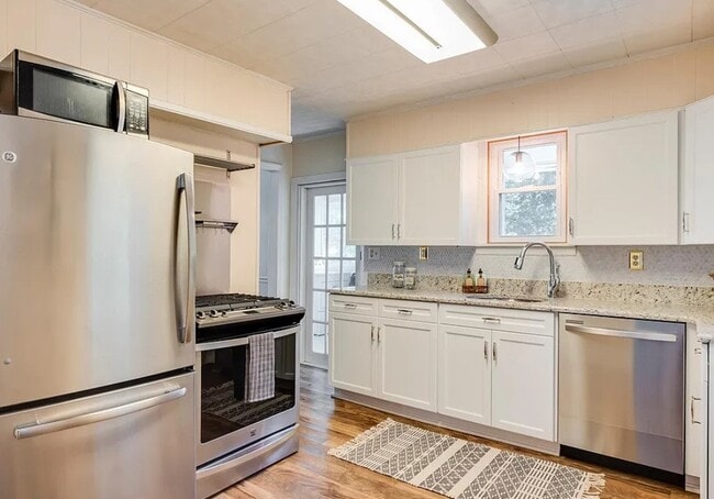 Building Photo - 8405 Brady Ave