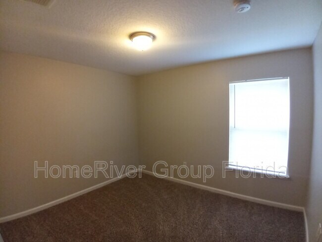 Building Photo - 2575 Creekfront Dr