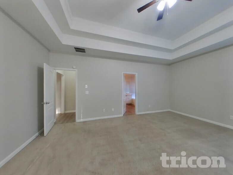 Building Photo - 8018 Christian Ct