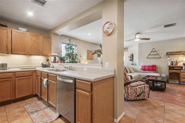 Building Photo - 1721 Anise Dr