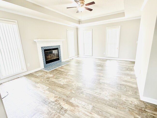 Building Photo - 133 Wildflower Ln