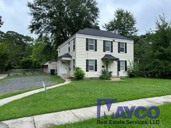 Building Photo - 656 Kirby Pl