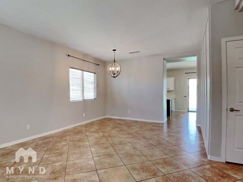 Building Photo - 18646 W Mission Ln