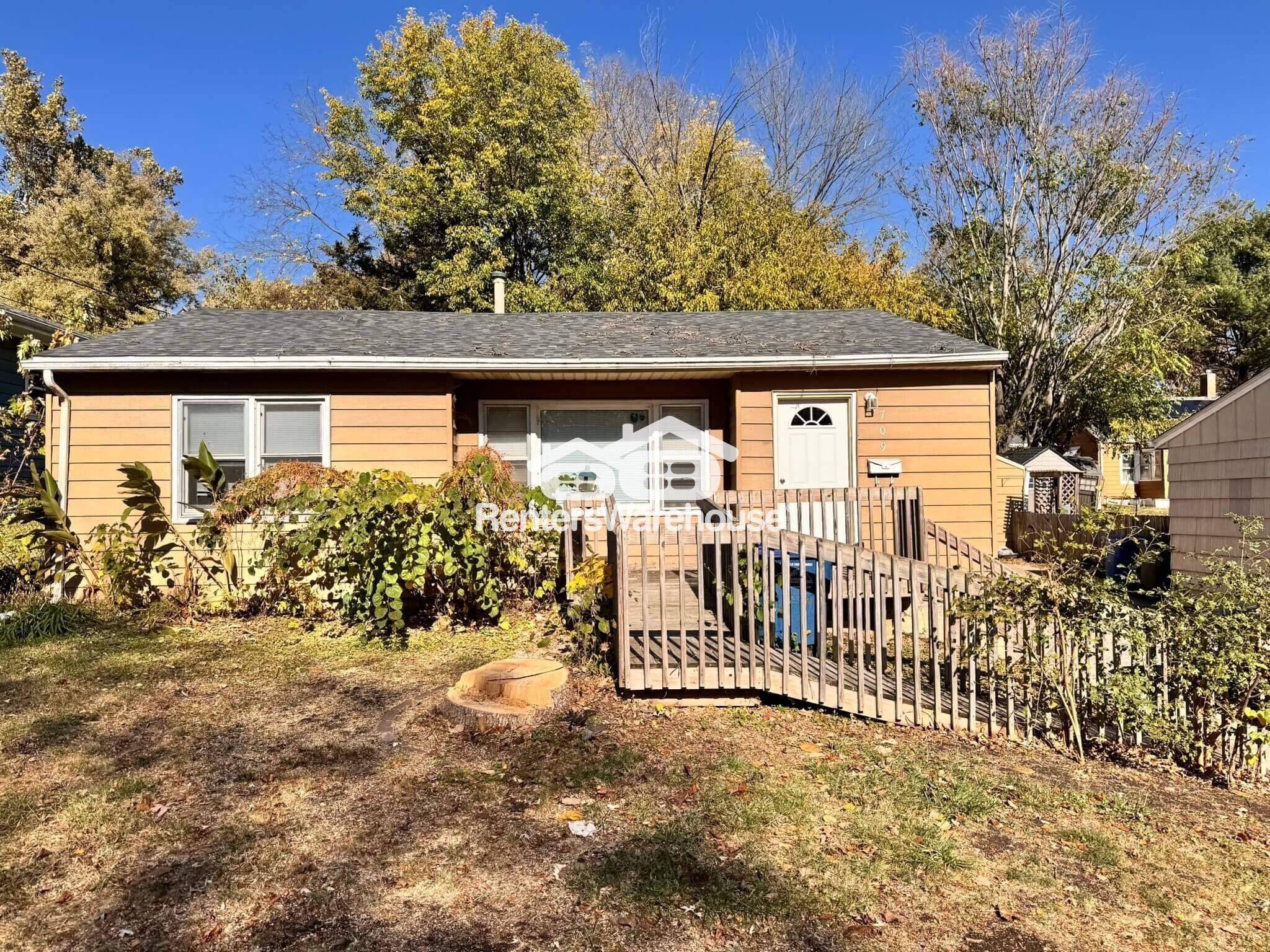 Building Photo - 709 Bell Ave
