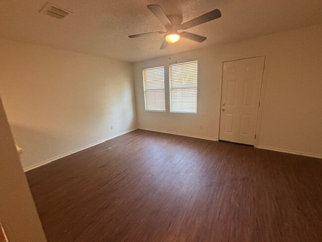 Building Photo - Beautiful Single Story Home in Eagle Mtn Saginaw Area