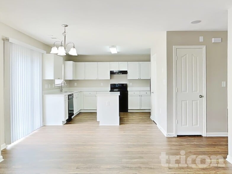 Building Photo - 5251 Grays Ridge Dr