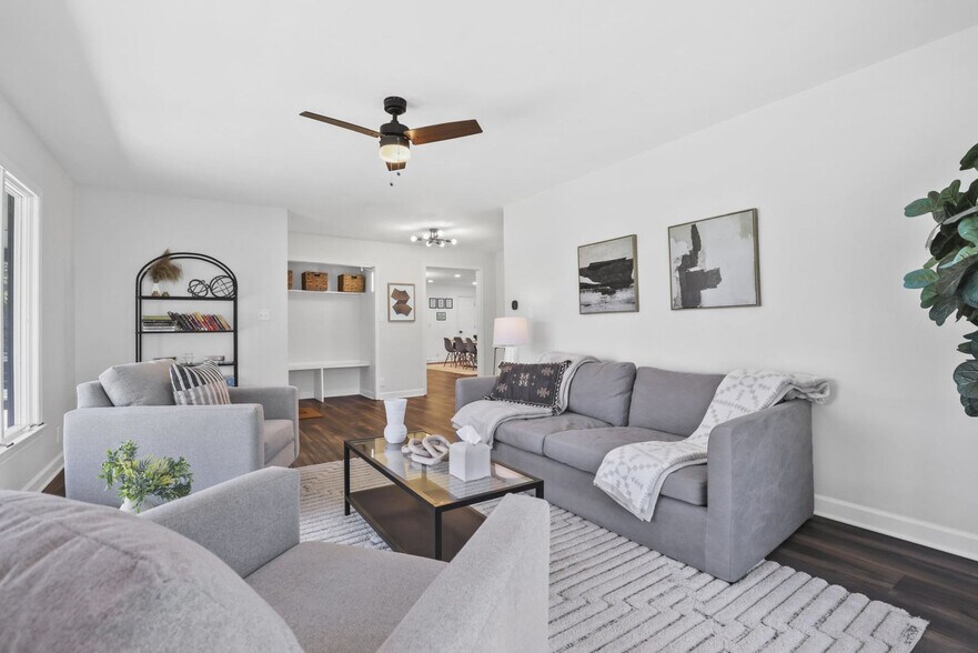 Building Photo - 5488 Fernwood Ln