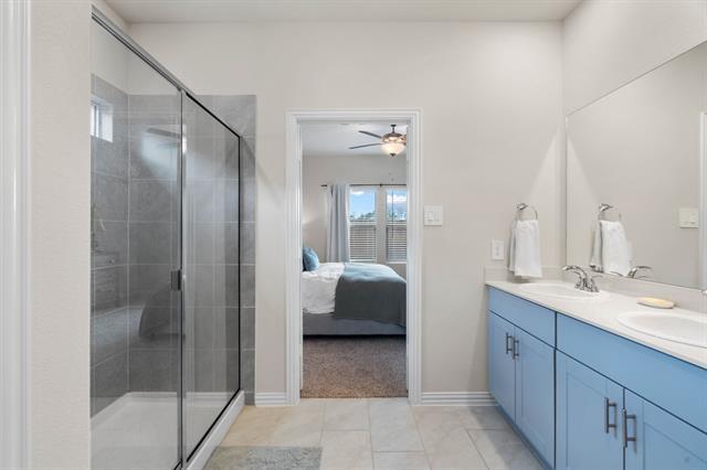 Building Photo - 207 Greenbriar Dr