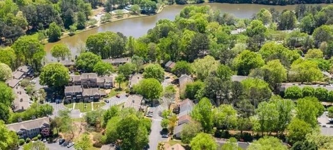 Building Photo - 218 Quail Run