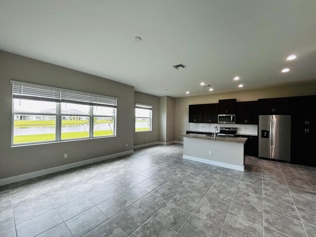 Building Photo - 5468 Pecan Dr