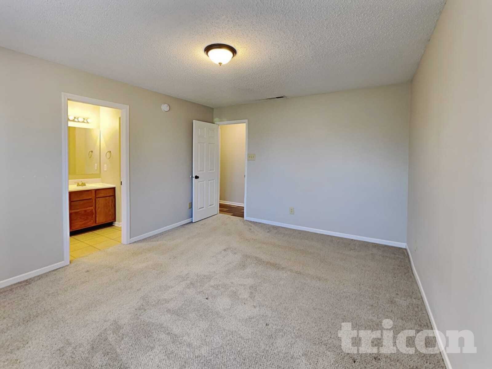 Building Photo - 10800 Wymm Ln