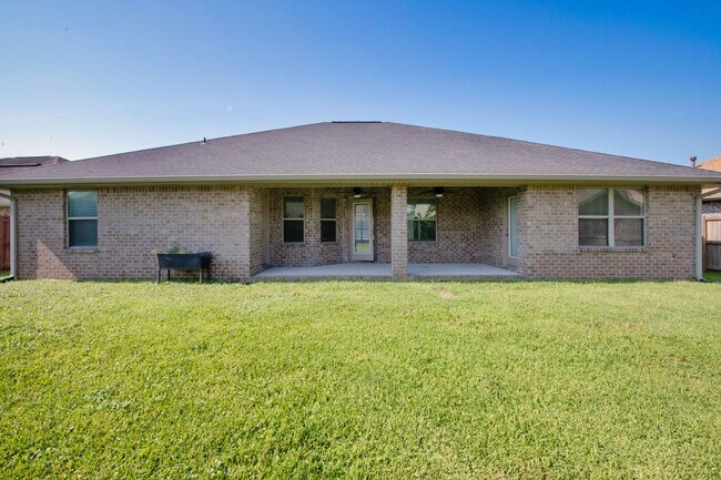 Building Photo - Designed for Living, Built for Entertaining