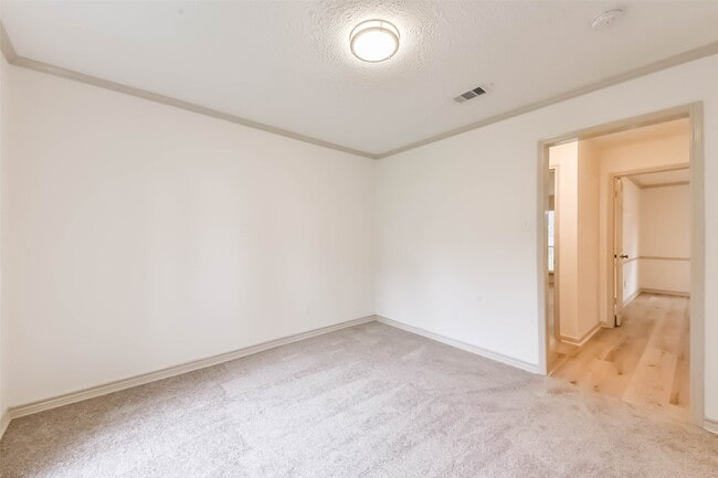 Building Photo - 4214 Brightwood Dr