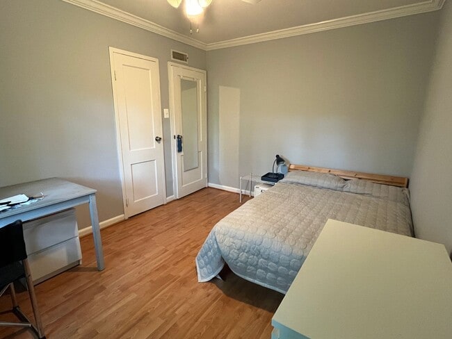Building Photo - Great 2BR located in Northern Bethesda
