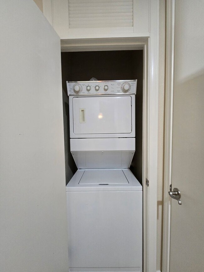 Building Photo - An Amazing Furnished 3 Bedroom Condo at La...