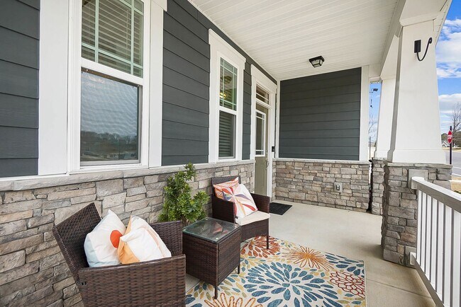 Building Photo - Beautiful Five Bedroom Home in Indian Trail!