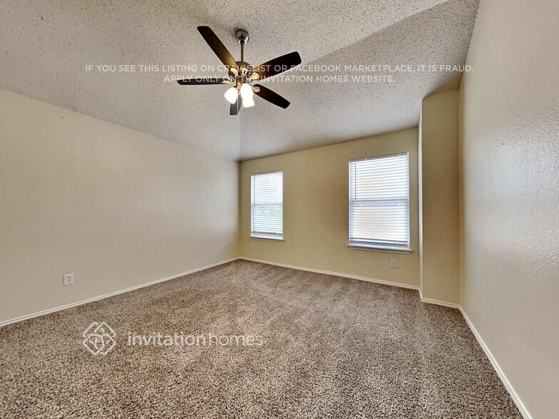 Building Photo - 4904 Palm Ridge Dr