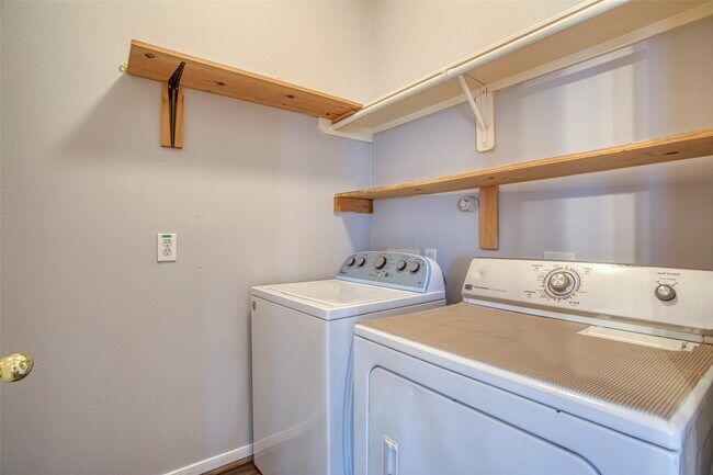 Building Photo - 25127 Florina Ranch Dr