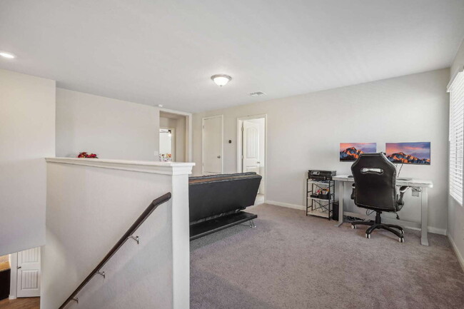 Building Photo - 251 Antler Bnd