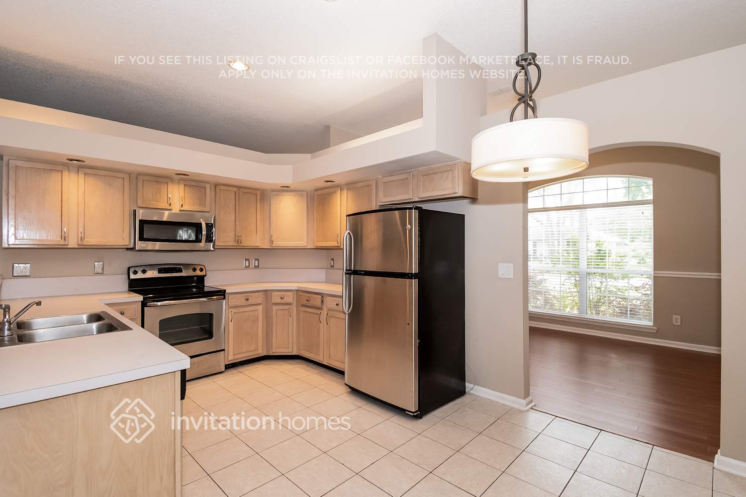 Building Photo - 277 Maplewood Dr