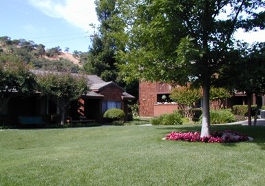 Building Photo - Tice Oaks