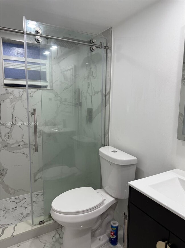 Building Photo - 2460 SW 18th Ave