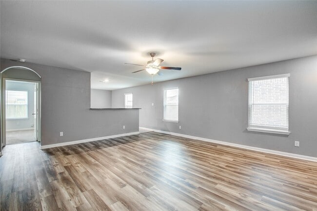 Building Photo - 6222 El Topacio Dr