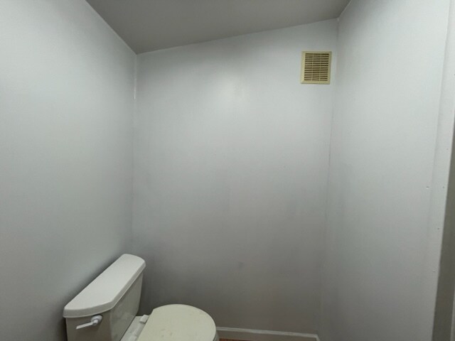 Building Photo - 1343 E Bowman St