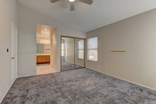 Building Photo - 356 Amalfi St