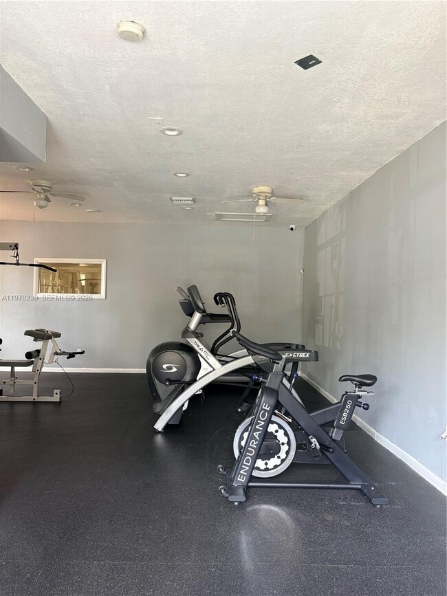 Building Photo - 1701 NW 96th Terrace