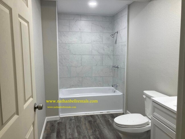 Building Photo - Single-Family Home: 3 bed, 2 bath