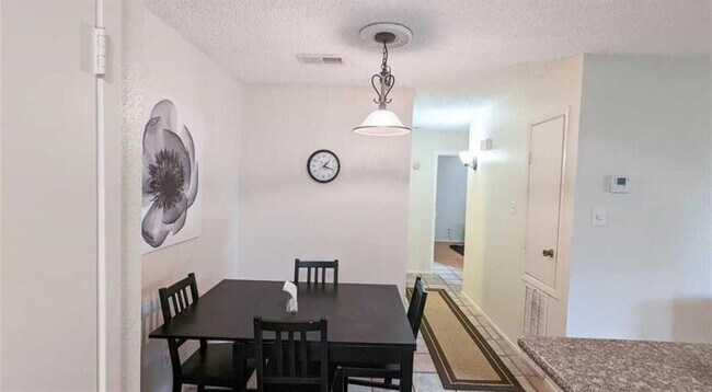 Building Photo - 15534 Zabolio Dr