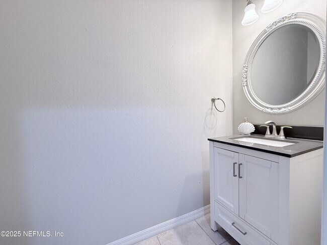 Building Photo - 14316 Dovewind Ct